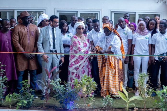 7BCC04FE-9161-43E7-859B-F0EBE14A189B