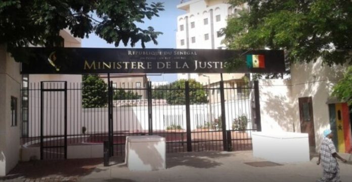 57130E3B-4DA1-4DEF-9133-05F02E14ED3A