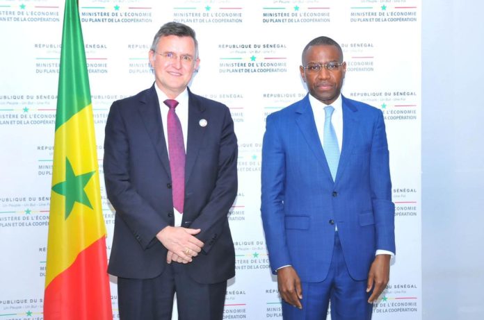 944B2EE0-0E3F-48F7-8D88-4CAA0D44BACE