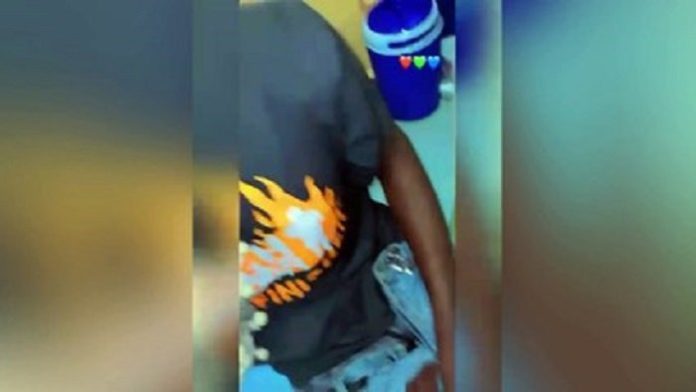 C37EED22-340C-4938-82F8-6C2EB4D573D8