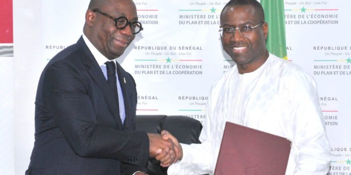 6CA9F6B6-49EA-4DD6-AE27-157A44390966